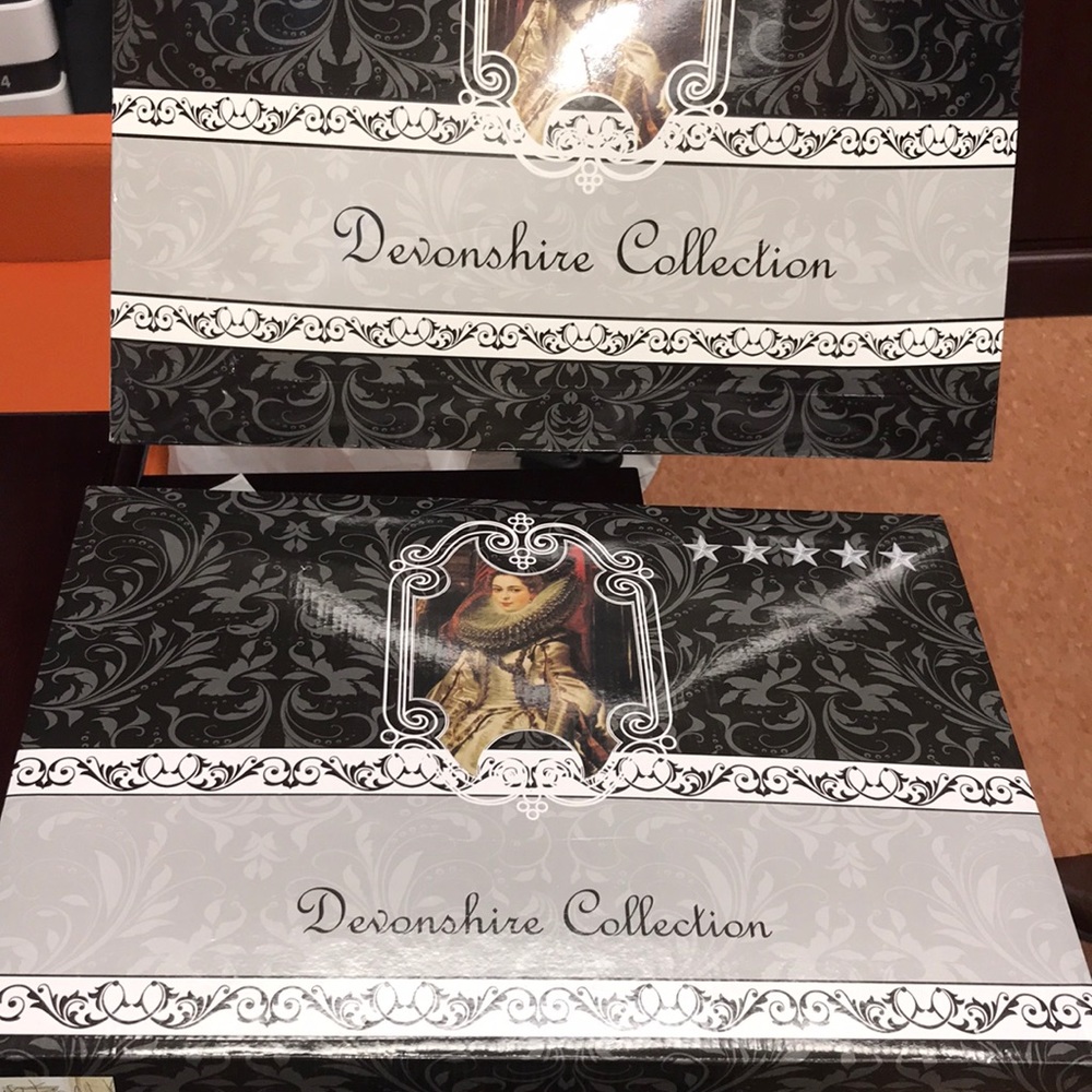 Devonshire Collection King sized Sheets